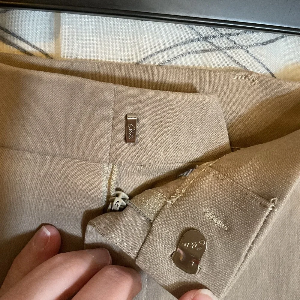 NWT Men's Tommy Hilfiger Modern fit Tan Dress Pants Size 36x30 Stretch Fabric